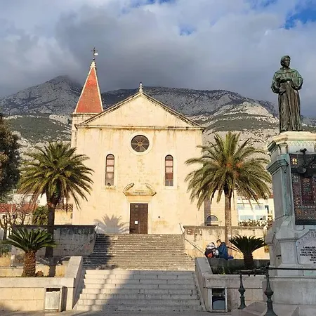 Center Nest דירה