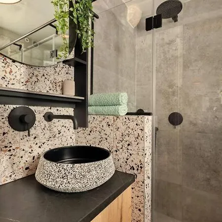 Center Nest Apartment *